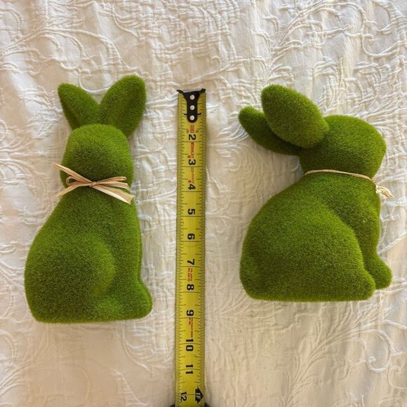 NEW Set of‎ 2 Green flocked topiary Easter bunnies. - Picture 6 of 6